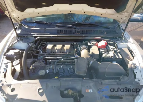 2018 Ford Taurus Limited z USA, uszkodzony, nr VIN 1FAHP2F82JG110148